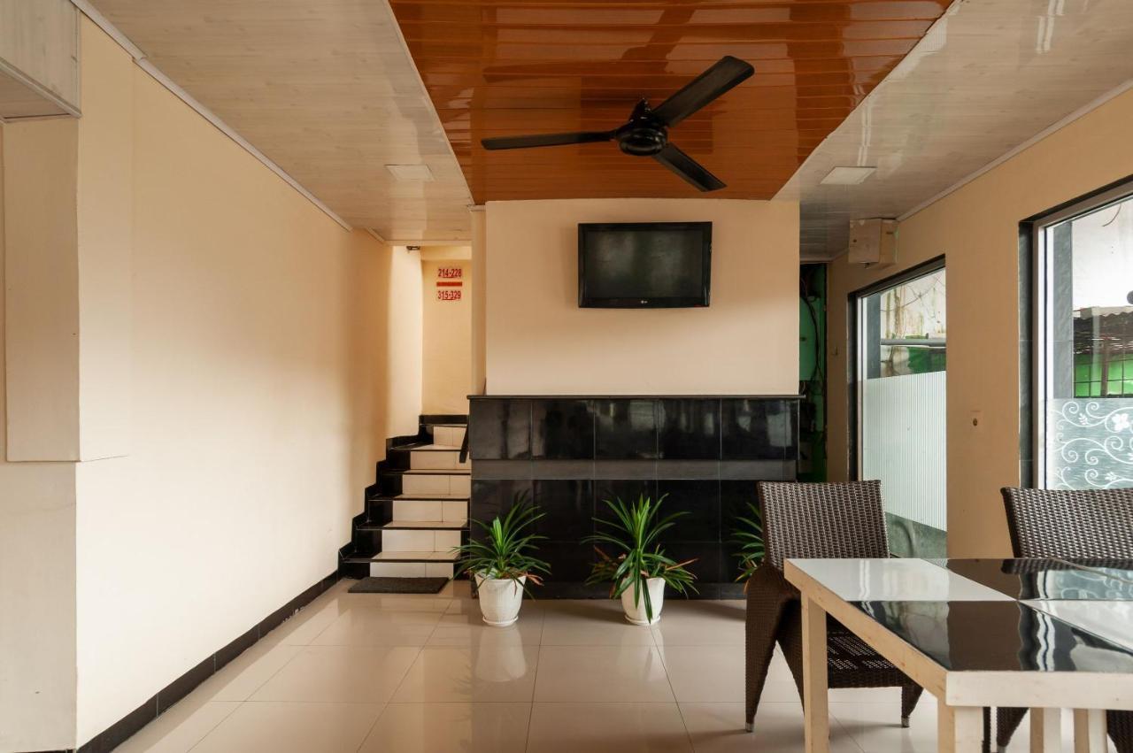 Urbanview Hotel Syariah Residence Medan By Reddoorz Exterior photo