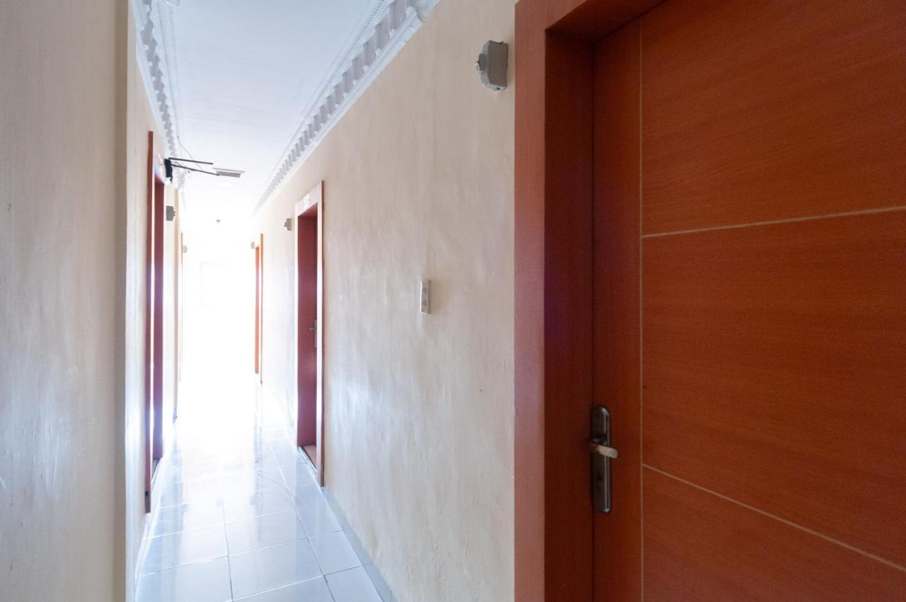 Urbanview Hotel Syariah Residence Medan By Reddoorz Exterior photo
