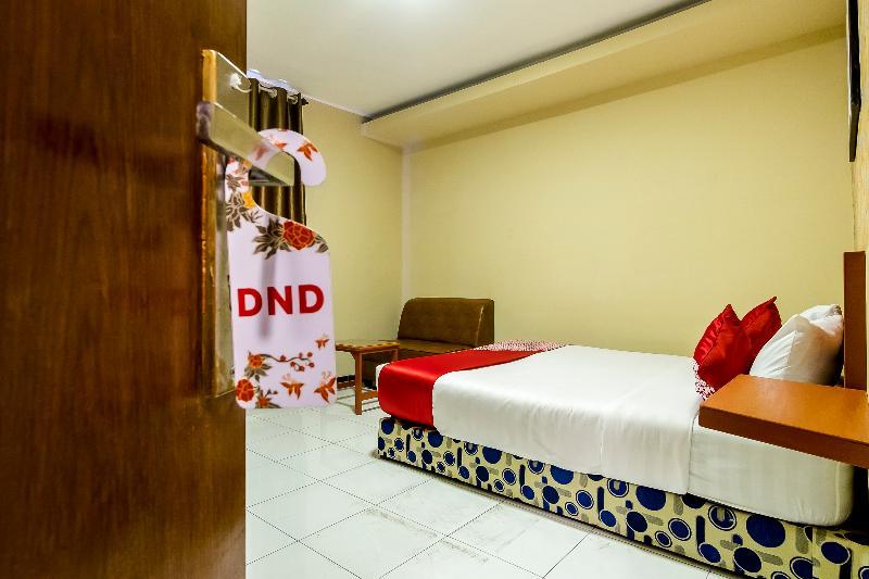 Urbanview Hotel Syariah Residence Medan By Reddoorz Exterior photo