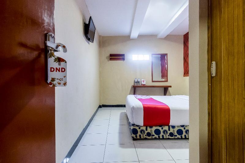 Urbanview Hotel Syariah Residence Medan By Reddoorz Exterior photo