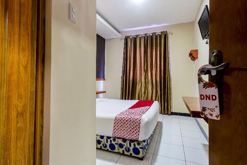 Urbanview Hotel Syariah Residence Medan By Reddoorz Exterior photo